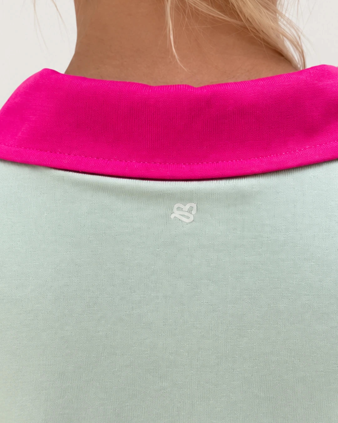 Pijama largo con top integrado, cuello sastre y pantalón recto