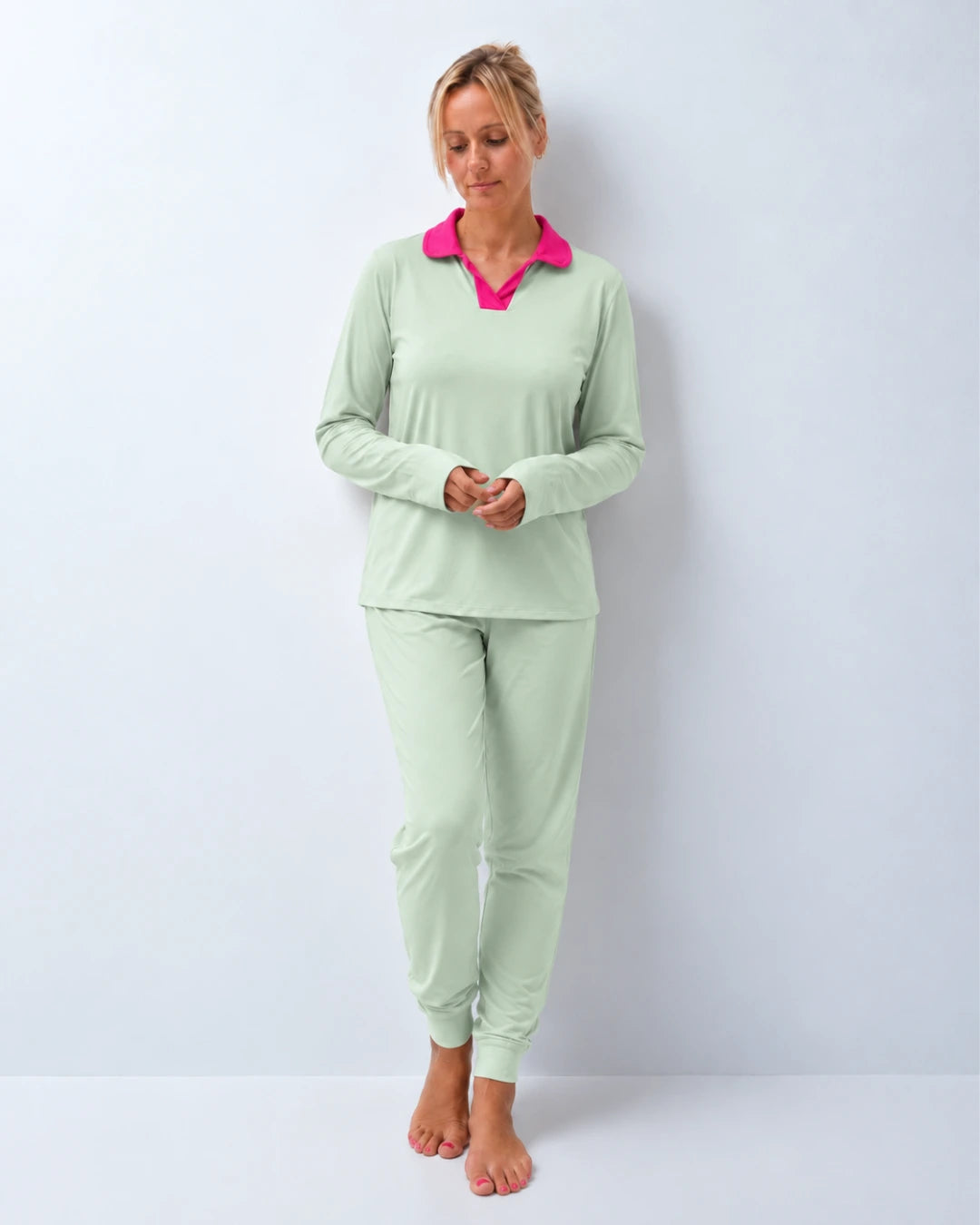 Pijama largo con top integrado, cuello sastre y pantalón con puño