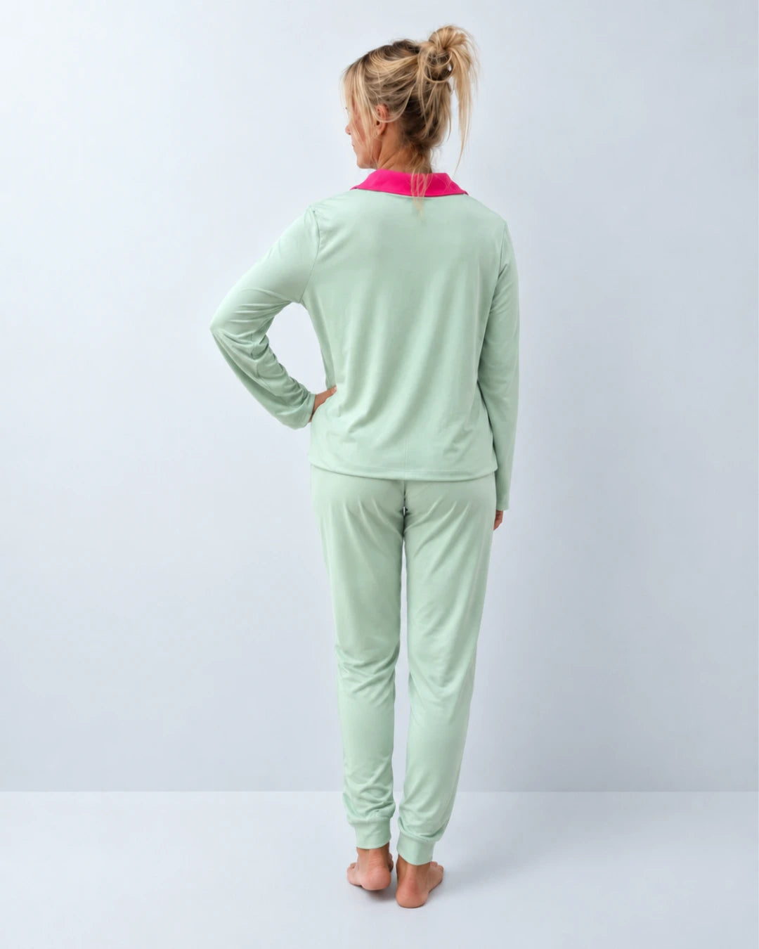 Pijama largo con top integrado, cuello sastre y pantalón con puño